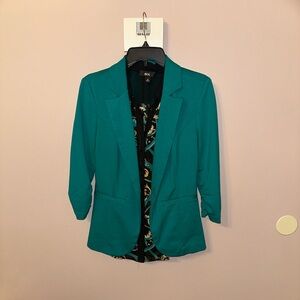 BCX Juniors Green Blazer and top